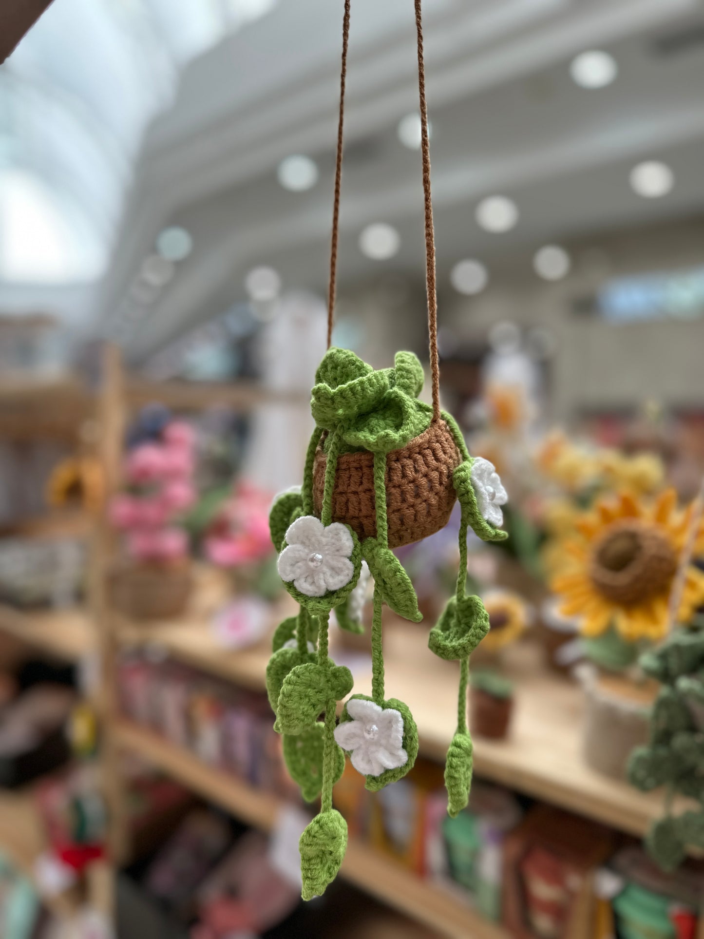 Hanging White Flower Amigurumi